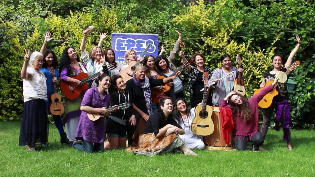 Composition and Feminism Workshop with Holly Near in Chile